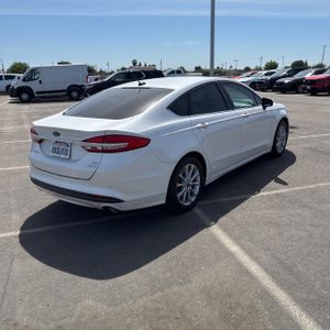 FORD FUSION SE - 8