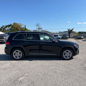 MERCEDES-BENZ GLB - 10