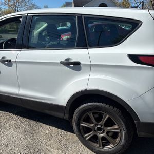 FORD ESCAPE S - 6