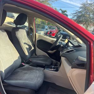 صورة مصغرة 33 لـ 2011 FORD FIESTA SE
