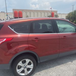 صورة 9 لـ 2016 FORD ESCAPE SE