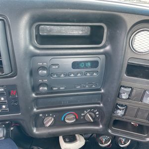2004 Chevrolet CC7500 — миниатюра 35