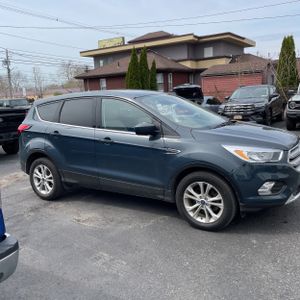 FORD ESCAPE SE - 10