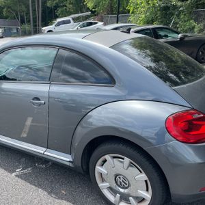 2012 Volkswagen BEETLE 2.5L PZEV — фото 6