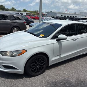 صورة 2 لـ 2018 FORD FUSION HYBRID SE