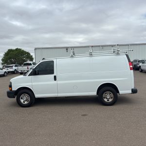 CHEVROLET EXPRESS 2500 - 3