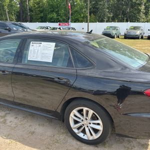 VOLKSWAGEN PASSAT S - 6