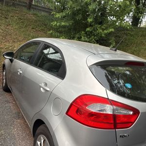 2013 KIA RIO 5-DOOR LX — фото 4