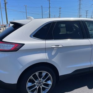 FORD EDGE TITANIUM - 9