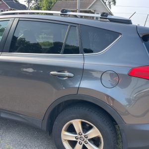 2015 Toyota RAV4 XLE photo 6