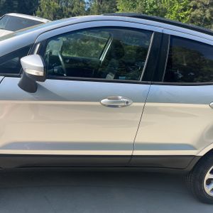 FORD ECOSPORT SE - 4