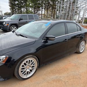 VOLKSWAGEN JETTA SE - 2