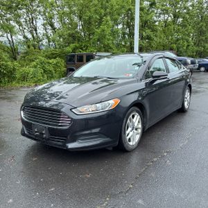 FORD FUSION SE - 1