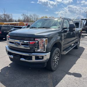 FORD F-250 SUPER DUTY LARIAT - 1