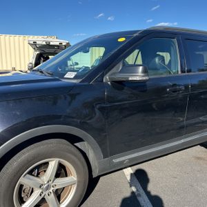 FORD EXPLORER XLT - 2