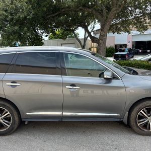 2019 Infiniti QX60 LUXE — фото 11