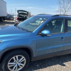 VOLKSWAGEN TIGUAN 2.0T S 4MOTION - 2