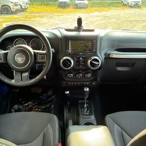 2015 JEEP WRANGLER UNLIMITED SAHARA 照片 33