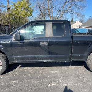 FORD F-150 XL - 4