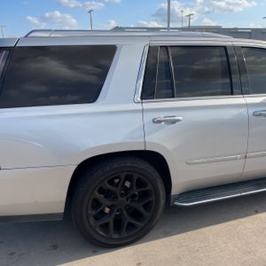 CADILLAC ESCALADE LUXURY - 9