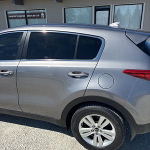 KIA SPORTAGE LX - 6
