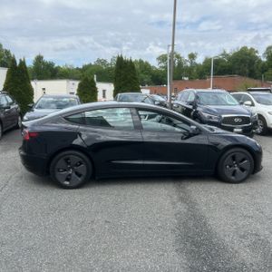 TESLA MODEL 3 BASE - 10