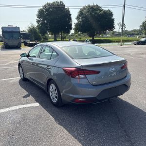 2019 Hyundai ELANTRA SE — фото 5