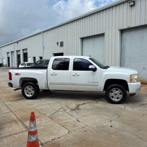 2010 Chevrolet SILVERADO 1500 LTZ photo 9