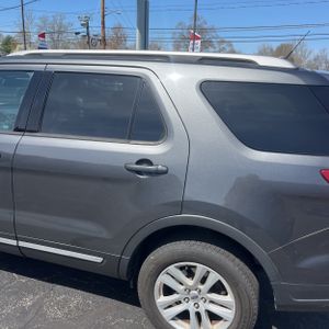 FORD EXPLORER XLT - 6