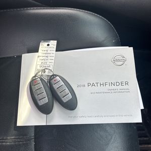 2018 Nissan PATHFINDER SL — миниатюра 57