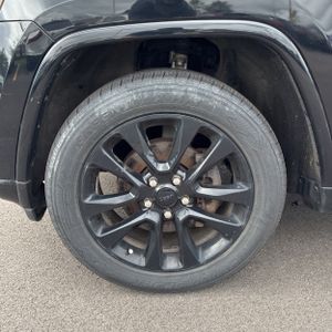 صورة 17 لـ 2017 JEEP GRAND CHEROKEE ALTITUDE