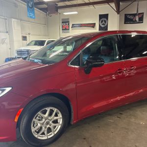 CHRYSLER PACIFICA SELECT - 2