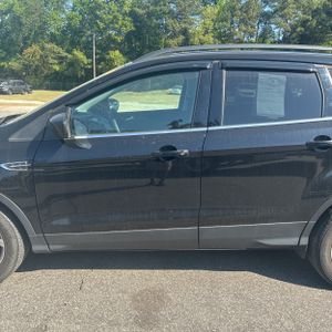 FORD ESCAPE SE - 4