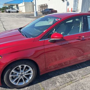 FORD FUSION SE - 2