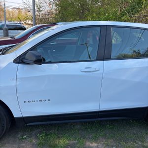 Chevrolet Equinox LS - 4