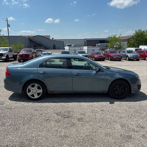 FORD FUSION SE - 10