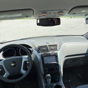 صورة مصغرة 36 لـ 2010 Chevrolet TRAVERSE LT
