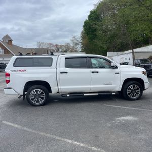 TOYOTA TUNDRA - 10