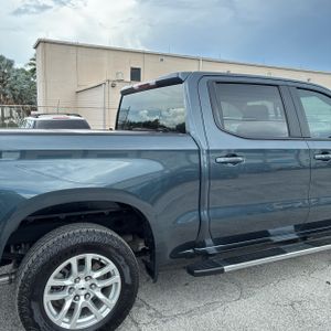 صورة 9 لـ 2020 Chevrolet SILVERADO 1500 RST