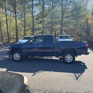 CHEVROLET COLORADO LT - 3