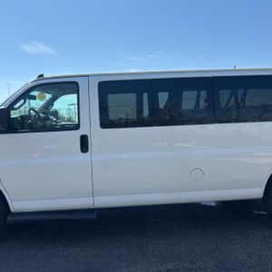 CHEVROLET EXPRESS LS 3500 - 4