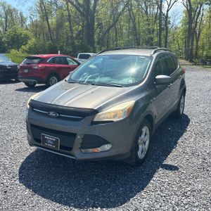 FORD ESCAPE SE - 1