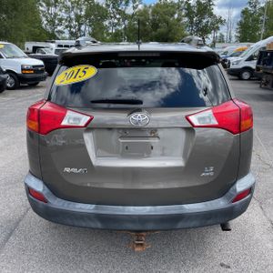 صورة 7 لـ 2015 Toyota RAV4 LE