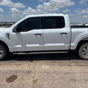 FORD F-150 XLT - 4