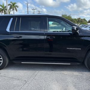 2023 Chevrolet SUBURBAN LT thumbnail 11