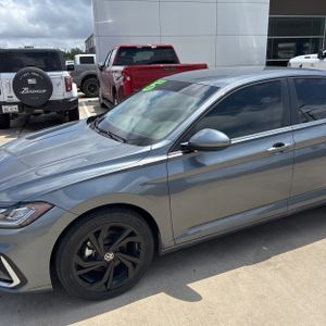 VOLKSWAGEN JETTA SE - 2