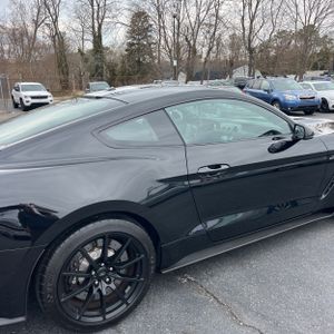 FORD MUSTANG SHELBY GT350 - 9