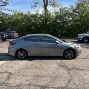 HYUNDAI ELANTRA SEL - 10