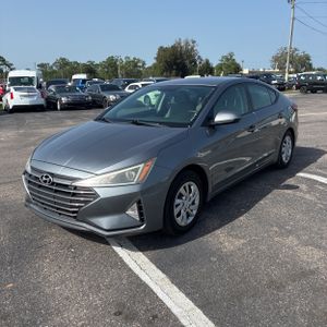 2019 Hyundai ELANTRA SE — фото 1