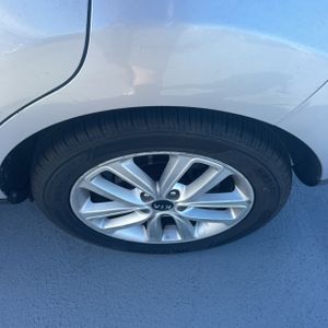 2017 KIA SOUL + — миниатюра 18